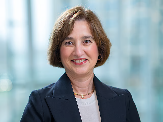 Özlem Fidanci, Chief of International Region, Philips